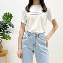 將圖片載入圖庫檢視器 Strong Enough Tee
