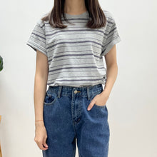 將圖片載入圖庫檢視器 文青間條鬆身Tee
