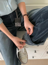 將圖片載入圖庫檢視器 超靚絲絨深藍牛仔褲
