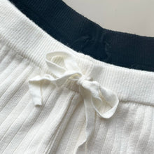 將圖片載入圖庫檢視器 舒服白色直紋棉褲
