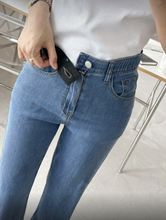 將圖片載入圖庫檢視器 超抵買！橡筋軟薄料牛仔褲
