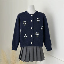 將圖片載入圖庫檢視器 花花刺繡針織開衫
