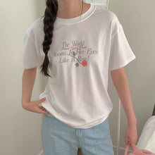 將圖片載入圖庫檢視器 Like a Rose Tee
