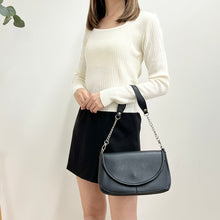 將圖片載入圖庫檢視器 U領基本百搭坑紋上衣
