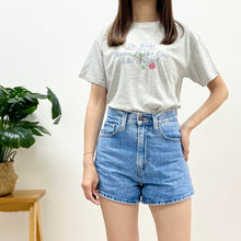將圖片載入圖庫檢視器 Like a Rose Tee
