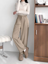 將圖片載入圖庫檢視器 超直身燈芯絨休閒褲
