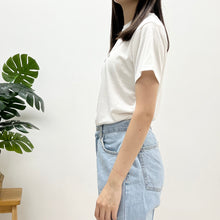 將圖片載入圖庫檢視器 Strong Enough Tee
