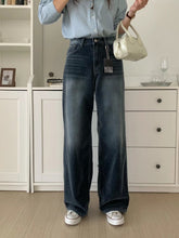 將圖片載入圖庫檢視器 超靚絲絨深藍牛仔褲
