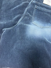 將圖片載入圖庫檢視器 超靚絲絨深藍牛仔褲
