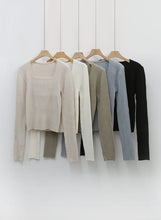 將圖片載入圖庫檢視器 U領基本百搭坑紋上衣
