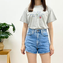 將圖片載入圖庫檢視器 Like a Rose Tee

