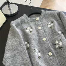 將圖片載入圖庫檢視器 花花刺繡針織開衫
