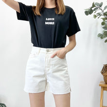 將圖片載入圖庫檢視器 Love More TEE
