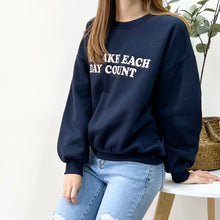 將圖片載入圖庫檢視器 To Make Each Day Count Hoodie
